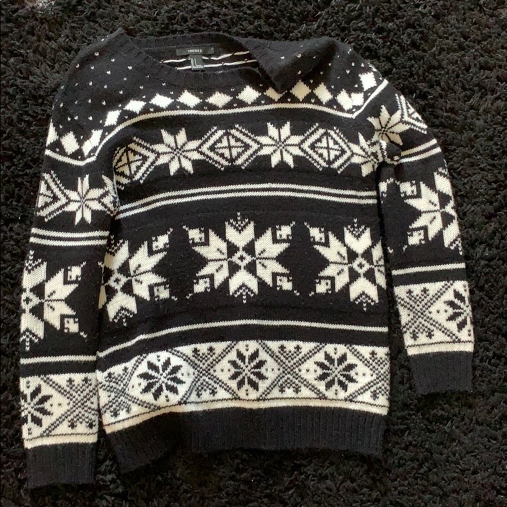 Black and White forever 21 chunky knit sweater